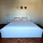 Apartment Historic Bedrooms Oeiras